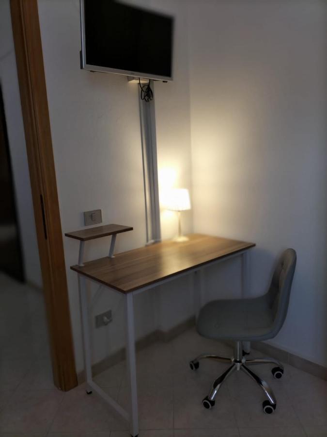 Rosa'S Apartment With Terrace Cagliari Ngoại thất bức ảnh