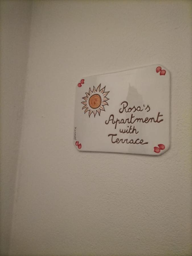 Rosa'S Apartment With Terrace Cagliari Ngoại thất bức ảnh