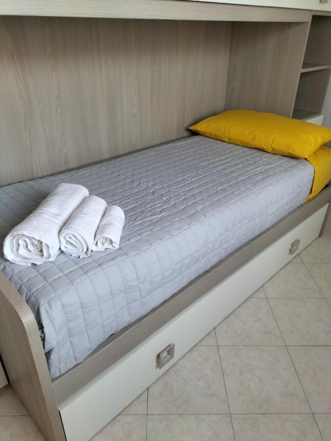 Rosa'S Apartment With Terrace Cagliari Ngoại thất bức ảnh